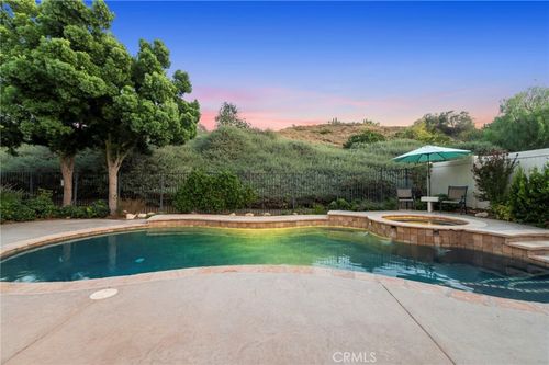 33751 Abbey Rd, Temecula, CA, 92592-5605 | Card Image