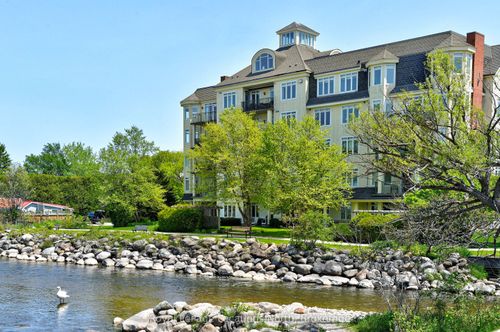 104-10 Bay St E, Thornbury, ON, N0H2P0 | Card Image