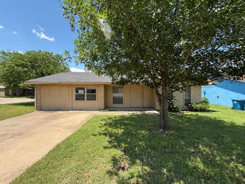 1001 Glenhaven Dr, Hutchins, TX, 75141-4123 | Card Image