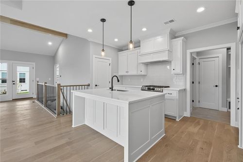 8218 Aurora St, Lenexa, KS, 66220-2540 | Card Image