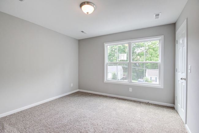 923 Woody Hills Dr, Home with 3 bedrooms, 2 bathrooms and 2 parking in Clarksville TN | Image 10