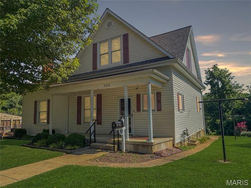 305 E Main St, Washington, MO, 63090-2840 | Card Image
