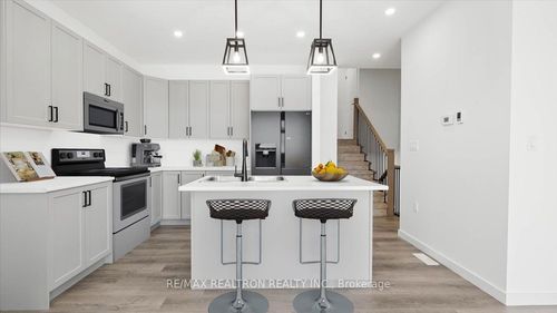 46 Summit Cres, Belleville, ON, K8N0A2 | Card Image