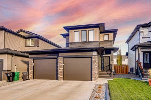 233 Pl Agnes Short N, Lethbridge, AB, T1H7G4 | Card Image