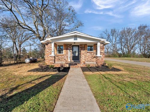 749 Sykes St Nw, Decatur, AL, 35601-1045 | Card Image