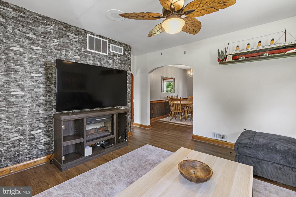 Residential in WHITE MARSH 3