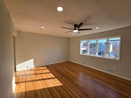 2-691 9th St, Secaucus, NJ, 07094-3027 | Card Image