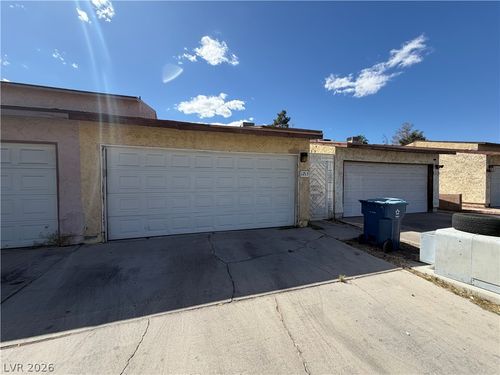 1215 Mews Ln, Las Vegas, NV, 89101-1533 | Card Image