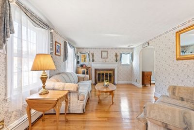 81 Bancroft Rd, House other with 3 bedrooms, 1 bathrooms and 4 parking in Melrose MA | Image 3