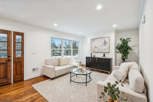 161 Myrtle Ave, Millburn, NJ, 07041-1550 | Card Image