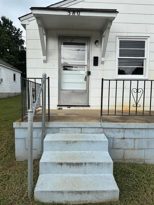380 Juless St, Danville, VA, 24541-3802 | Card Image