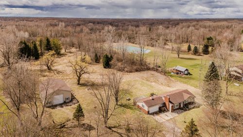 8105 Lindsey Rd, Casco, MI, 48064-2609 | Card Image