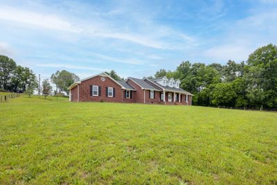 4661 E Robertson Rd, House other with 3 bedrooms, 2 bathrooms and 5 parking in Cross Plains TN | Image 3