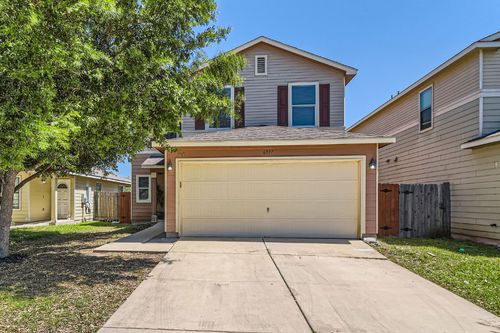 6017 Randleman Dr, Del Valle, TX, 78617-3086 | Card Image