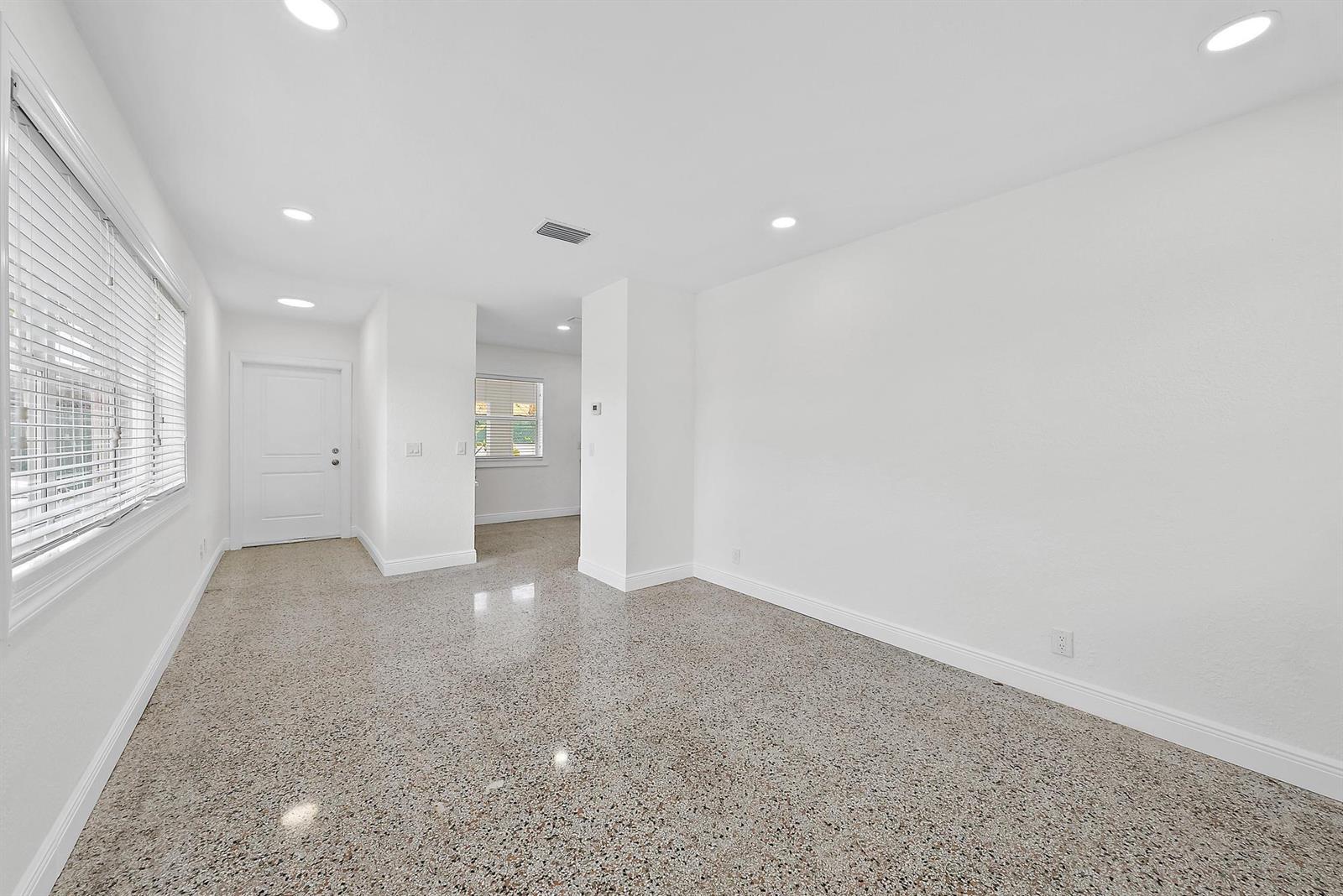 Residential Lease in West Palm Beach 5