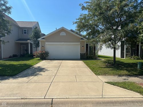 2323 Shadow Bend Dr, Columbus, IN, 47201-1456 | Card Image