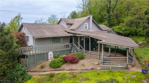 1585 County Road 9, Marietta, OH, 45750-5230 | Card Image