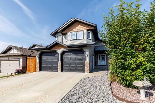 8 Innes Close, Red Deer, AB, T4R0B7 | Card Image
