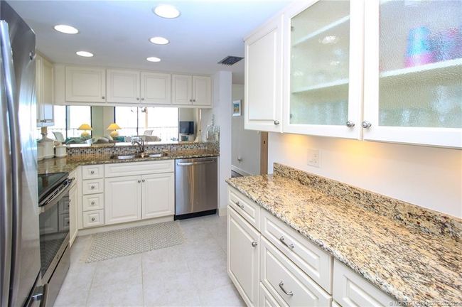 APT-304 - 4490 Sandpebble Trce, Condo with 2 bedrooms, 2 bathrooms and null parking in STUART FL | Image 9