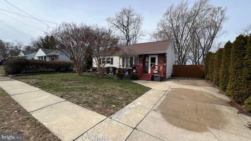 215 Cornell Ave, STRATFORD, NJ, 08084-1121 | Card Image