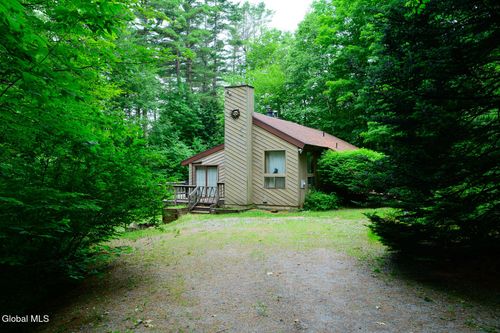 303 Lakeshore Drive, Out-of State, MA, 99999 | Card Image