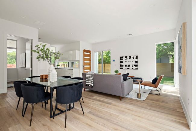 B - 5507 Manor Rd, House other with 4 bedrooms, 3 bathrooms and 4 parking in Austin TX | Image 9