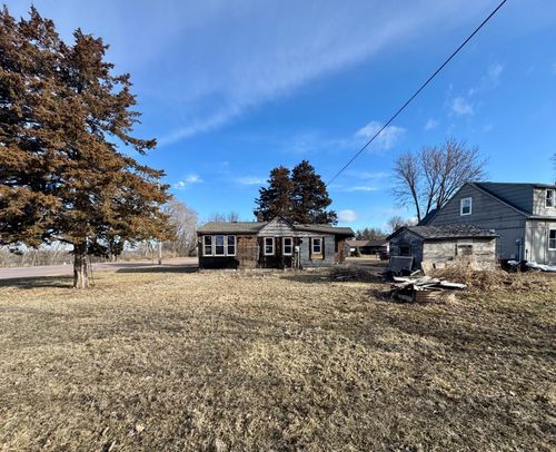 704 E Walnut St, Redwood Falls, MN, 56283-1240 | Card Image