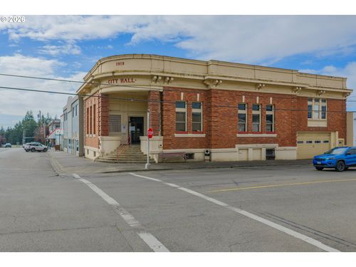 99 E 2nd St, Coquille, OR, 97423-1848 | Card Image