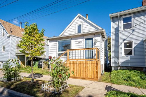 2457 Gladstone St, Halifax, NS, B3K4W2 | Card Image