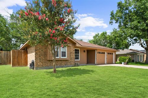 5915 Ray Dr, Pasadena, TX, 77505-3221 | Card Image