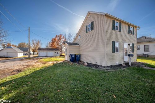 606 E 11th St, Vinton, IA, 52349-2046 | Card Image