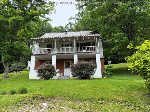 50 31st St E, Nitro, WV, 25143-1514 | Card Image