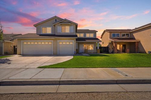 713 Cabernet St, Los Banos, CA, 93635-6348 | Card Image