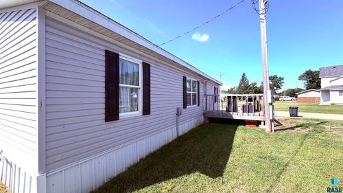 16-400 E Maple #16 St Street, Beresford, SD, 57004 | Card Image