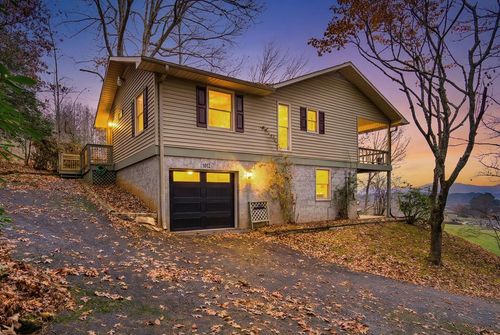 1612 Lakeview Dr, Young Harris, GA, 30582-1900 | Card Image