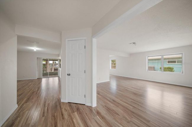 911 Sago Palm Way, House other with 3 bedrooms, 2 bathrooms and null parking in APOLLO BEACH FL | Image 41