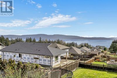 1735 Robert St, House other with 5 bedrooms, 3 bathrooms and 2 parking in Crofton BC | Image 2