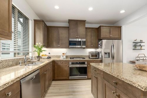 2227 Solara Ln, Vista, CA, 92081-7355 | Card Image