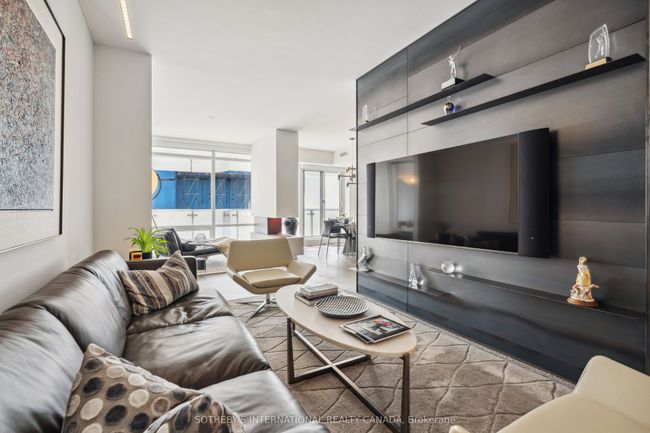 6805 - 1 Bloor St E, Condo with 3 bedrooms, 3 bathrooms and 2 parking in Toronto ON | Image 14