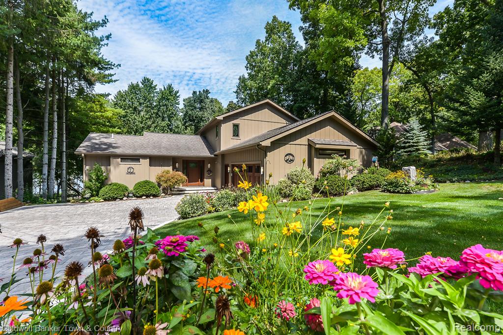Gallagher Blvd, Whitmore Lake, MI 48189 #1