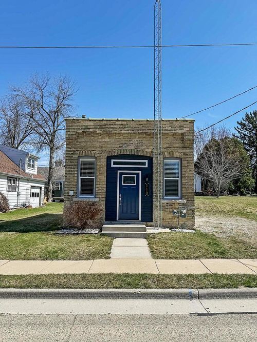 118 Makenick St, FOX LAKE, WI, 53933-9804 | Card Image