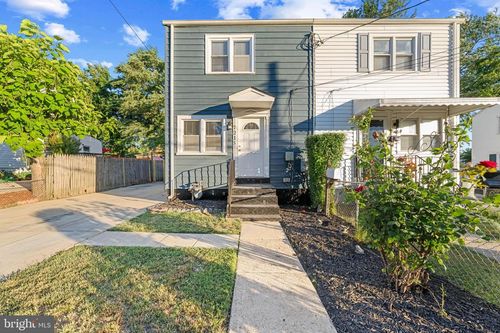 7215 E Lombard St, LANDOVER, MD, 20785-2126 | Card Image