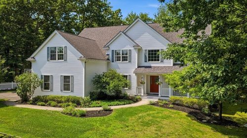 22 Sawyer Ln, Middleton, MA, 01949-1001 | Card Image