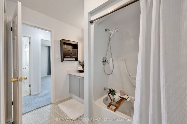5210 Meadowland Dr, House other with 3 bedrooms, 3 bathrooms and 6 parking in Cardinal ON | Image 29