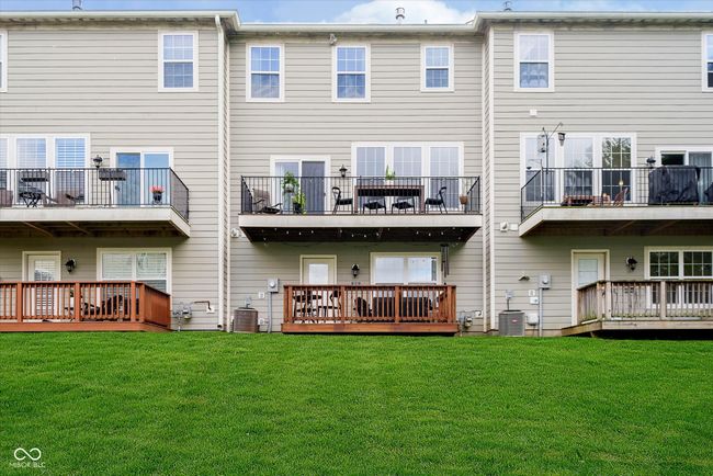 9010 Ramapo Dr, Condo with 2 bedrooms, 4 bathrooms and null parking in Fishers IN | Image 28