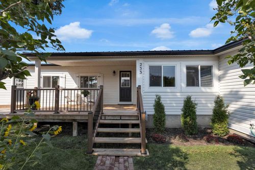 233 1 Street, Irricana, AB, T0M1B0 | Card Image