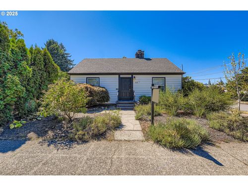 2705 Se 67th Ave, Portland, OR, 97206-1220 | Card Image