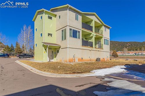560 E Grace Ave, Woodland Park, CO, 80863-3214 | Card Image