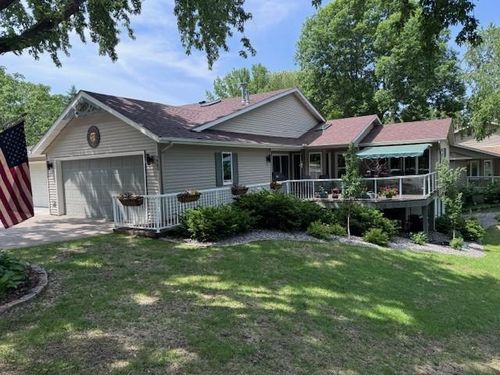 706 Pershing Ave N, New Prague, MN, 56071-2164 | Card Image