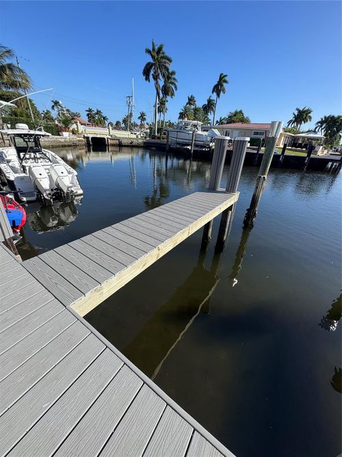 840 Se 22nd Ave, Pompano Beach, FL, 33062-6764 | Card Image